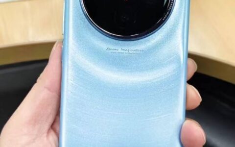 原创
            性能超苹果A17Pro，vivo旗舰突降1013元，5000mAh+IP68+自研芯片V2