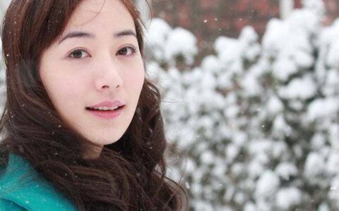 原创
            韩雪的几张儿时照片，震撼到你了吗？或许这就是她如此低调的原因-韩雪接受采访视频