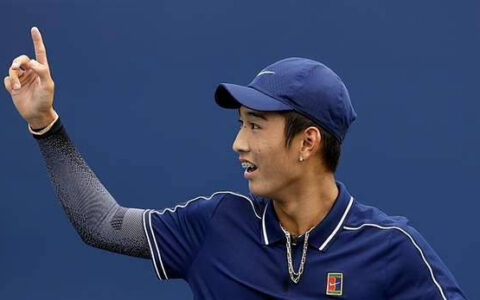 原创
            商竣程温网3-0纪录，张之臻望4连胜，张帅首盘3-6失利-商竣程身高体重