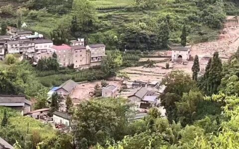四川汉源县暴雨致30余名村民失联：村民在睡眠中被洪水卷走-四川汉源事件始末是哪一年