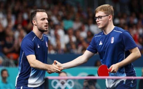 奥运乒乓：勒布伦再次摘铜！东道主3-2胜日本，张本智和无缘奖牌-勒布比赛视频在线观看