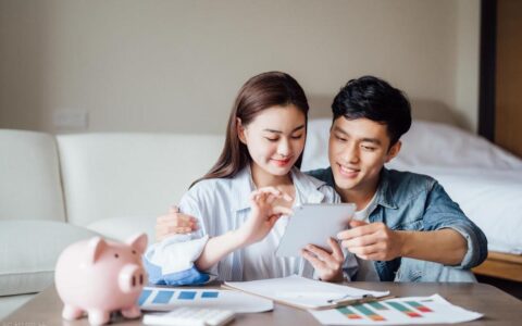 一个夫妻的故事：齐心协力，互相扶持，最终实现了自己的梦想-一个夫妇可以生几个小孩