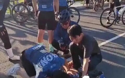 男孩骑行摔车后惨遭机动车碾压！现场视频画面曝光，果然有情况-男孩骑车摔倒肝脏破裂